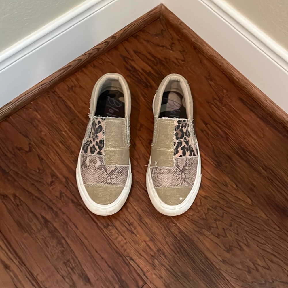 Blowfish womens patchwork slip ons